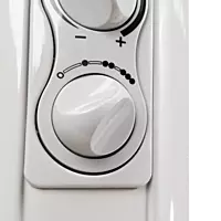 Calefactor Eléctrico Radiador de Aceite Heatwave, 3 Potencias de Calefacción, Potencia Mín. 600 W – Máx. 1500 W, Superficie a Cubrir 18 mts2 - HR1507ZCR Calefactor Eléctrico Radiador de Aceite Heatwave, 3 Potencias de Calefacción, Potencia Mín. 600 W – Máx. 1500 W, Superficie a Cubrir 18 mts2 - HR1507ZCR
